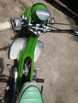 ชาลี ไฟบน