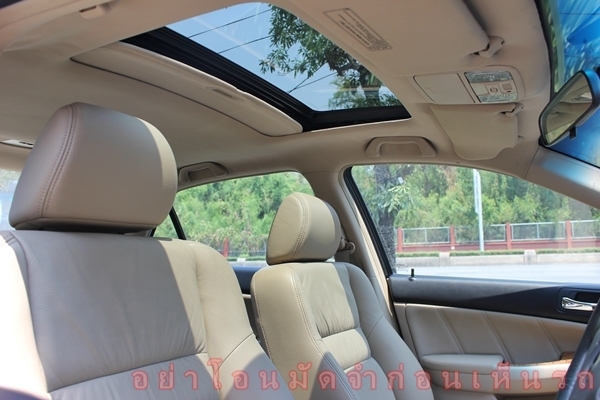 Topสุด หลังคาSunroof จากโรงงาน ราคาเบาๆ พร้อมใช้ค่ะ
