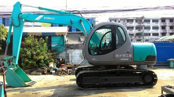 ขาย KOBELCO SK 100-3 มาร์คไฟว์ ซุปเปอร์ เก่าญี่ปุ่น  สภาพสวย  พร้อมใช้  สนใจโทร 089-3818694  ดวงนภา