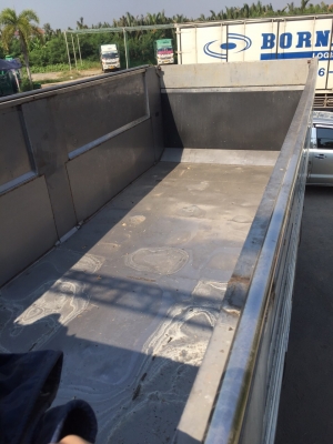 ขายกระบะแสตนเลสทั้งลูกพร้อมดั้ม สิบล้อ