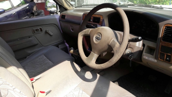 รถกระบะหัวเดียว NISSAN ฟอร์นเทีย ปี05 มือหมุน ไม่เวอร์ เกียร์ธรรมดา ราคา 145,000 บ. รถอยู่สระบุรี รถมี 2 คัน