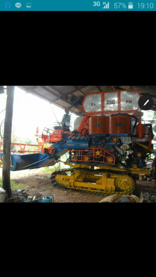 ขายรถเกี่ยวข้าวพร้อมเทรนเลอร์