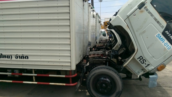 ขายหกล้อ HINO FB2W เครื่อง120 แรงม้า ตู้ยาว 5 เมตรมีลิฟท์หลัง