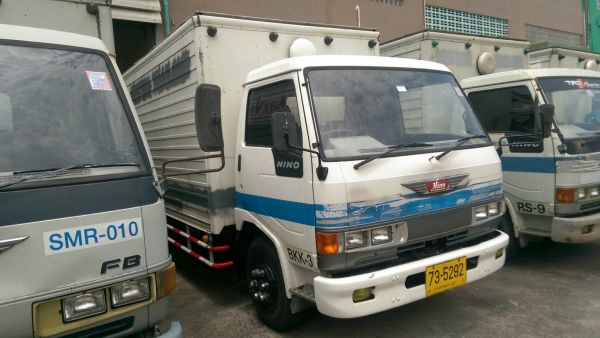 ขายหกล้อ HINO FB2W เครื่อง120 แรงม้า ตู้ยาว 5 เมตรมีลิฟท์หลัง ขายหกล้อ HINO FB2W เครื่อง120 แรงม้า ตู้ยาว 5 เมตรมีลิฟท์หลัง