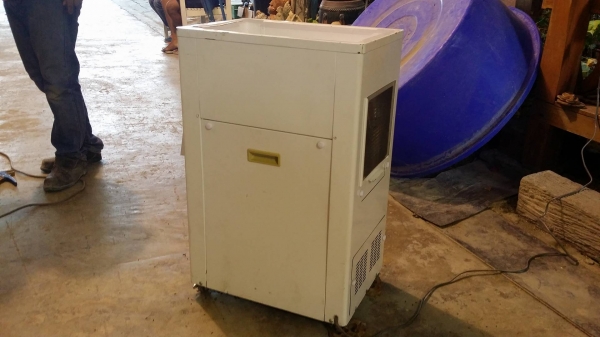 เครื่องแยกหิน TOXIKA เก่าญี่ปุ่น กำลังการผลิต 150 kg./ชม. สามรถแยกหินข้าวได้อย่างสะดวก รวดเร็ว