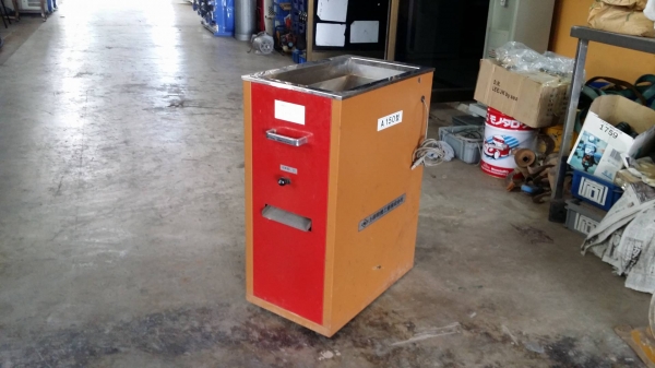 เครื่องแยกหิน 150A เก่าญี่ปุ่น กำลังการผลิต 150 kg./ชม. สามรถแยกหินข้าวได้อย่างสะดวก รวดเร็ว