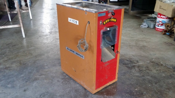 เครื่องแยกหิน 150A เก่าญี่ปุ่น กำลังการผลิต 150 kg./ชม. สามรถแยกหินข้าวได้อย่างสะดวก รวดเร็ว