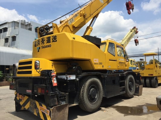 รถเครน 25 ตัน Tadano TR250-M6 สภาพดี พร้อมใช้งาน ระบบไฟฟ้าครบ รถเครน 25 ตัน Tadano TR250-M6 สภาพดี พร้อมใช้งาน ระบบไฟฟ้าครบ