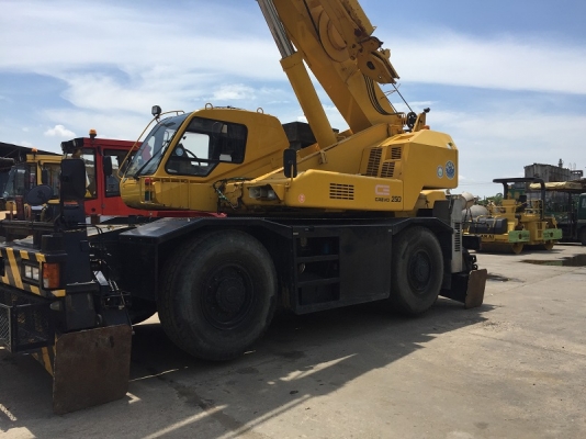 รถเครน 25 ตัน Tadano TR250-M6 สภาพดี พร้อมใช้งาน ระบบไฟฟ้าครบ รถเครน 25 ตัน Tadano TR250-M6 สภาพดี พร้อมใช้งาน ระบบไฟฟ้าครบ