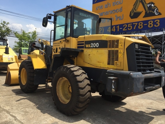 รถตักล้อยาง Komatsu WA200-5 รภเก่านอกนำเข้าจากญี่ปุ่่น พร้อมใข้งานทันที 091 695-6445