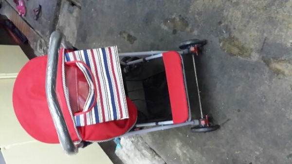 ส่งต่อครับ รถน้องไม่ค่อยได้ใช้ครับ ส่งต่อครับ รถน้องไม่ค่อยได้ใช้ครับ