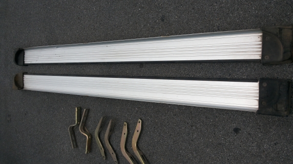 ขายบรรไดข้าง ของวีโก้แท้ 4 ประตู ราคา2500 บาท อยุ่พระราม2 ซอย50 สนใจโทร 0944822294 โรจน์