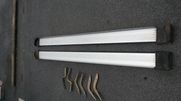 ขายบรรไดข้าง ของวีโก้แท้ 4 ประตู ราคา2500 บาท อยุ่พระราม2 ซอย50 สนใจโทร 0944822294 โรจน์