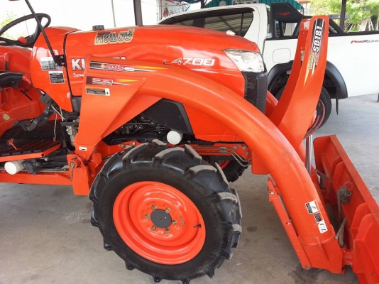 คูโบต้า L4708 4 WD ใบมีดตราช้าง 412 ชั่วโมง ปี 2556