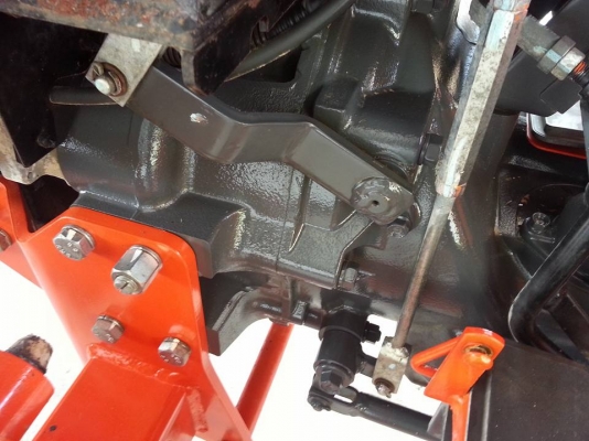 คูโบต้า L4708 4 WD ใบมีดตราช้าง 412 ชั่วโมง ปี 2556