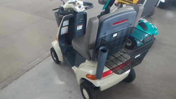 ขายรถไฟฟ้า suzuki et4d เก่านอก สภาพสวย พร้อมใช้งาน ขายรถไฟฟ้า suzuki et4d เก่านอก สภาพสวย พร้อมใช้งาน