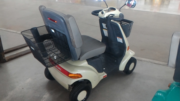 ขายรถไฟฟ้า suzuki et4d เก่านอก สภาพสวย พร้อมใช้งาน ขายรถไฟฟ้า suzuki et4d เก่านอก สภาพสวย พร้อมใช้งาน