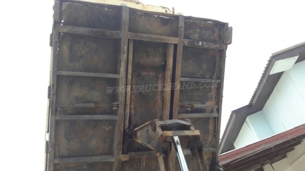 HINO 6 ล้อดัมพ์ รุ่น FF173KA 168 แรงม้า  ปีจดทะเบียน 2548