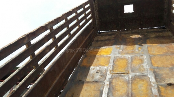 HINO 6 ล้อดัมพ์ รุ่น FF173KA 168 แรงม้า  ปีจดทะเบียน 2548