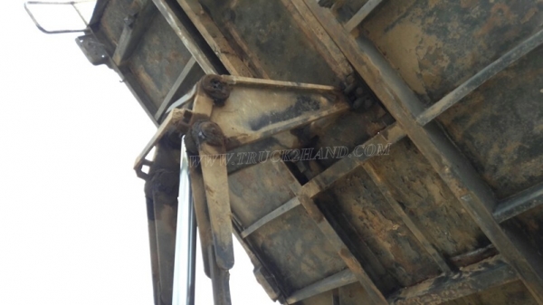 HINO 6 ล้อดัมพ์ รุ่น FF173KA 168 แรงม้า  ปีจดทะเบียน 2548