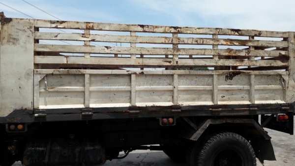 HINO 6 ล้อดัมพ์ รุ่น FF173KA 168 แรงม้า  ปีจดทะเบียน 2548