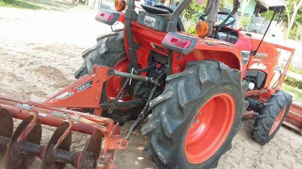 ขายรถไถ KUBOTA L3608 อุปกรณ์ครบ ดันหน้า ผานหลัง โรตารี่ ใช้งานน้อย พันกว่าชั่วโมง เอกสารพร้อมโอน สนใจโทร 090-8588220คุณนะ 093-3258446คุณบิว หรือเข้าดูสินค้าอื่นๆได้ที่ www.narong2truck.com หรือ www.truck.in.th/498 หรือเพจFacebook ณรงค์ ซื้อขายรถมือสอง (เว ขายรถไถ KUBOTA L3608 อุปกรณ์ครบ ดันหน้า ผานหลัง โรตารี่ ใช้งานน้อย พันกว่าชั่วโมง เอกสารพร้อมโอน สนใจโทร 090-8588220คุณนะ 093-3258446คุณบิว หรือเข้าดูสินค้าอื่นๆได้ที่ www.narong2truck.com หรือ www.truck.in.th/498 หรือเพจFacebook ณรงค์ ซื้อขายรถมือสอง (เว