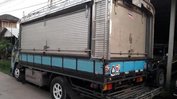 ขาย!! >>> 6 ล้อ ISUZU NKR 110 แรง <<< รถพร้อมใช้งาน ราคา 290,000 บาท ขาย!! >>> 6 ล้อ ISUZU NKR 110 แรง <<< รถพร้อมใช้งาน ราคา 290,000 บาท