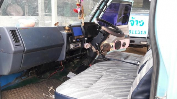 ขาย!! >>> 6 ล้อ ISUZU NKR 110 แรง <<< รถพร้อมใช้งาน ราคา 290,000 บาท ขาย!! >>> 6 ล้อ ISUZU NKR 110 แรง <<< รถพร้อมใช้งาน ราคา 290,000 บาท