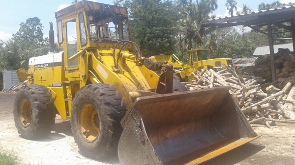 รถตัก KOMATSU  510.      สนใจติดต่อ  081 - 6079515