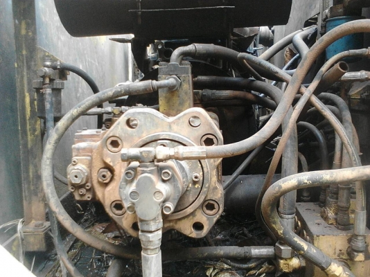 รถแบคโฮ KOBELCO  PC - 200 - 3.    สนใจติดต่อ  081 - 6079515