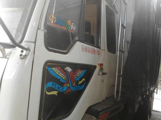 รถมิตซู 10 ล้อ หลังถนน FN517  191 แรงม้า. ปี 42.    สนใจติดต่อ  081 - 6079515