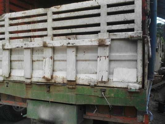 รถมิตซู 10 ล้อ หลังถนน FN517  191 แรงม้า. ปี 42.    สนใจติดต่อ  081 - 6079515