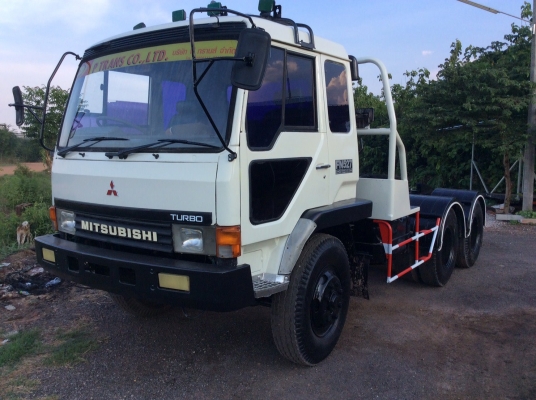 10ล้อMISSUBISHI  FUSO (ไอ้หลงFN527 หัวลาก 2เพลา) เครื่อง 220 แรงแท้  เทอร์โบ เกียร์10 สปีด ยางดี ครัทชีสวยจัด รถเดิมพร้อมใช้งานราคา 630,000 บาท ศุภากร 081-1903107 , 081-4252943.
