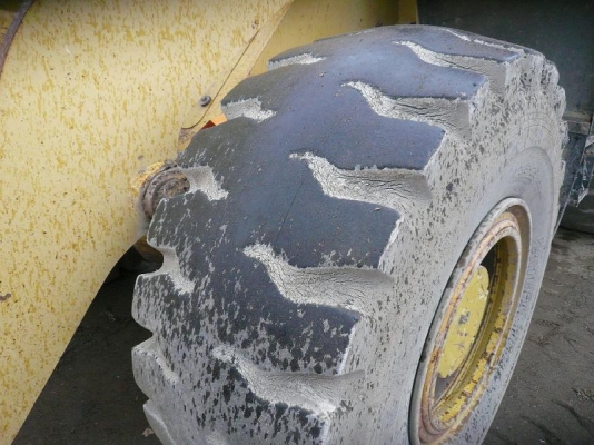 รถตักล้อยาง KOMATSU WA 400-3 รถตักล้อยาง KOMATSU WA 400-3