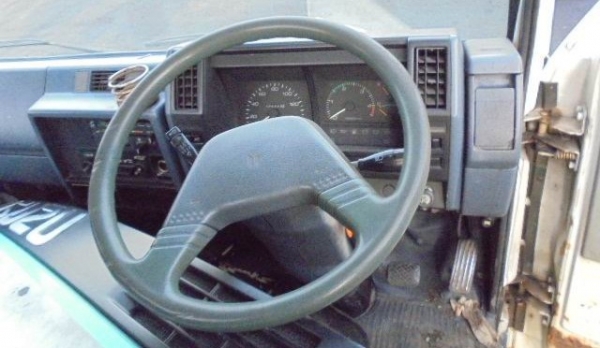 FROM JAPANหัวเก๋งรถบรรทุก6ล้อกลาง CABIN ISUZU NPR58L*หัวปิ๊บ* (รุ่นยกหัวได้/มีแหนบ/มีคัสซี/มีฐานล่าง) ราคาเพียง 59,000 บาท สนใจรีบติดต่อ 0819337688