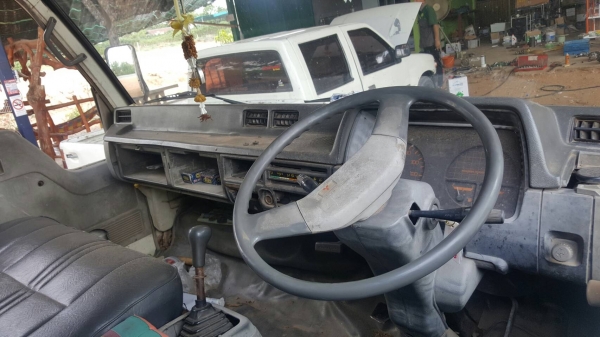 ขายมิตซูบชิ 6ล้อ ทะเบียนพร้อมชุดโอน