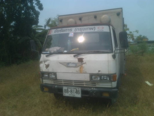 ขายฮีโน่KM 779 ตู้แห้ง 5.50 ม เอกสารพร้อมโอน