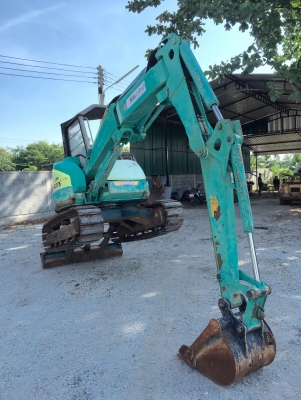 ขายรถขุด YAMMAR B3-5 รุ่นใหม่เก่าจากญี่ปุ่นพร้อมใช้งาน ปี2005