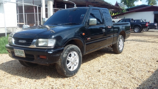 โฟรวินเครื่อง2800เครื่องเกียดีสีไม่สวยตัวรถไม่มีผุ