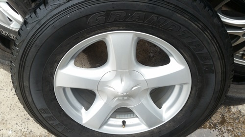 ขายล้อISUZU V Cross17 ยาง265/65/17ปี 14 4 ล้อ