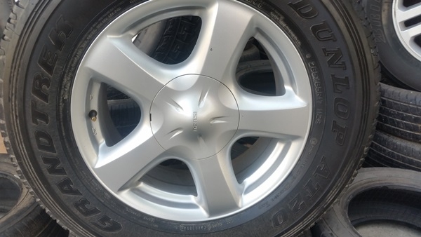 ขายล้อISUZU V Cross17 ยาง265/65/17ปี 14 4 ล้อ