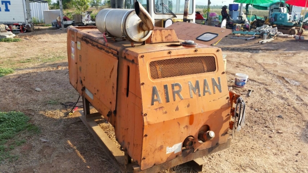 โชว์ครับ โชว์ ปั้มลม AIRMAN: 125PDS เครื่องดีเชล 4 สูบ เก่านอก ญี่ปุ่นแท้ พร้อมใช้ โชว์ครับ โชว์ ปั้มลม AIRMAN: 125PDS เครื่องดีเชล 4 สูบ เก่านอก ญี่ปุ่นแท้ พร้อมใช้