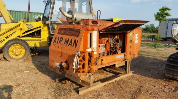 โชว์ครับ โชว์ ปั้มลม AIRMAN: 125PDS เครื่องดีเชล 4 สูบ เก่านอก ญี่ปุ่นแท้ พร้อมใช้