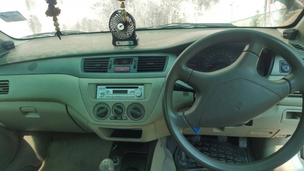 ขาย MITSUBISHI LANCER CEDIA 1.6 GLXi เกียร์ธรรมดา  เครื่องดี ช่วงล่างได้ ภายในโอเค แอร์เย็นขาย 95,000บาท