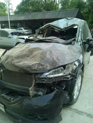 ซากนิวส์CRVเครื่อง2.0โฟรวินโฉมปัจจุบันรื้อเเยกขายเป็นอะไหลทั้งคันมีหลายรุ่นเก๋งเเละกระบะใหม่เเละเก่า