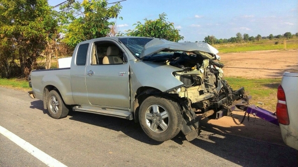 ซากวีโก้ถิดเเยกขายเป็นอะไหลทุกอย่างทั้งคันสนใจสอบถามได้ทั้งเก๋งเเละกระบะมีหลายรุ่น