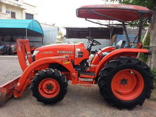 คูโบต้า L3608 4 WD ใบมีดตราช้าง ทำงาน 849 ชั่วโมง ปี 2556 เล่มทะเบียนพร้อม