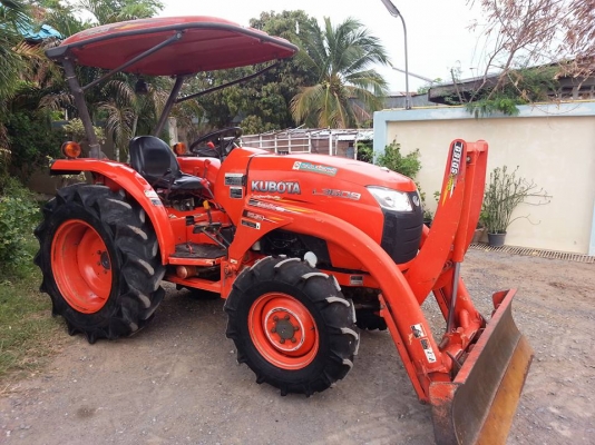 คูโบต้า L3608 4 WD ใบมีดตราช้าง ทำงาน 849 ชั่วโมง ปี 2556 เล่มทะเบียนพร้อม