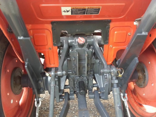 คูโบต้า L3608 4 WD ใบมีดตราช้าง ทำงาน 849 ชั่วโมง ปี 2556 เล่มทะเบียนพร้อม