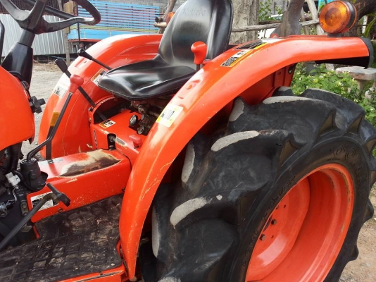 คูโบต้า L3608 4 WD ใบมีดตราช้าง ทำงาน 849 ชั่วโมง ปี 2556 เล่มทะเบียนพร้อม